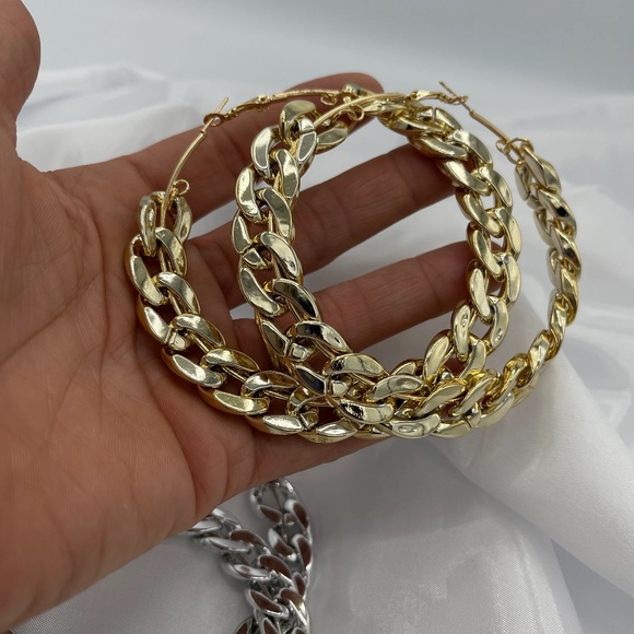 Huge Gold/Silver Curb Chain Hoop Earring, Light Weight - Picture 3 of 4